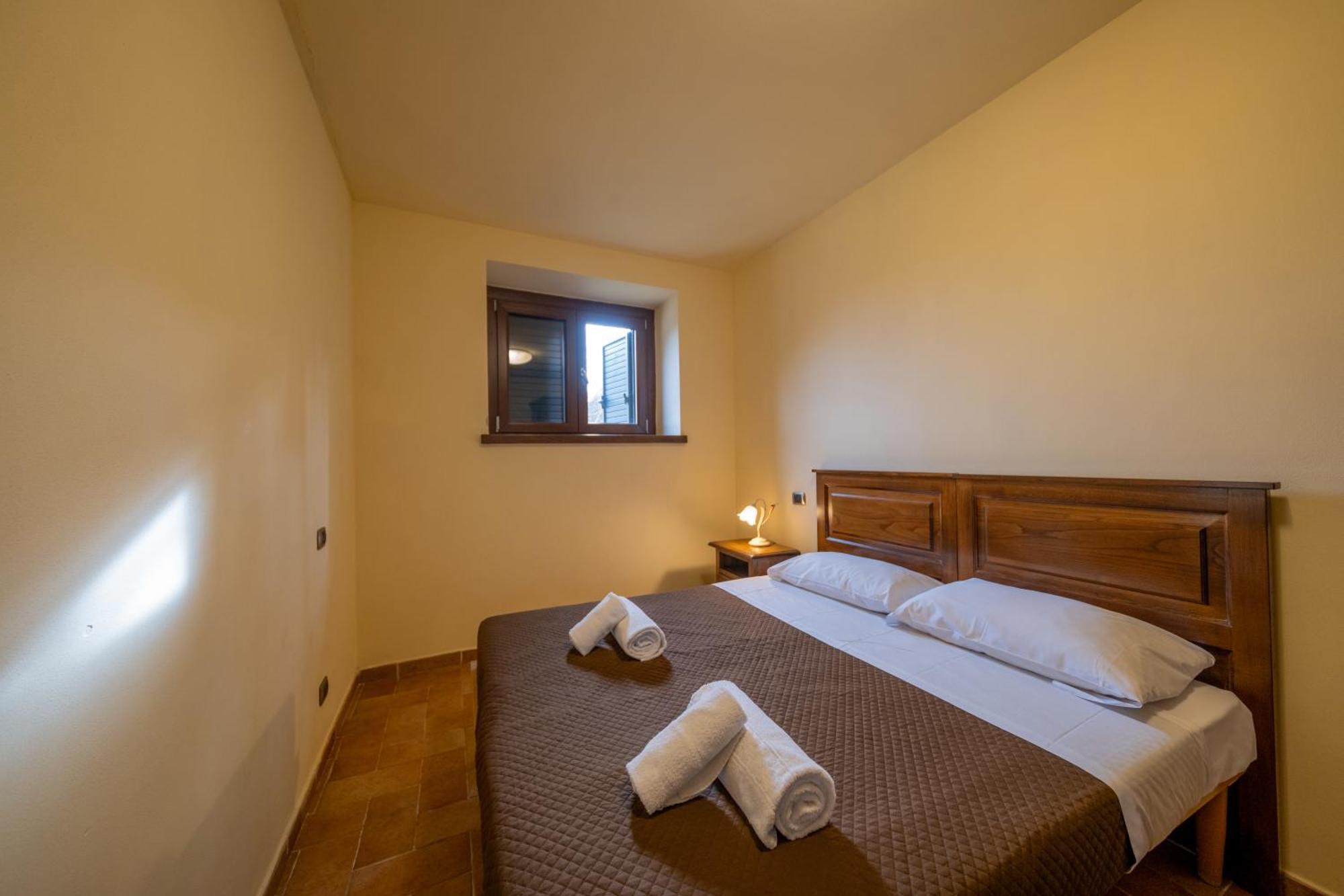 Agriturismo Borgo Biaia Camporgiano Exterior foto