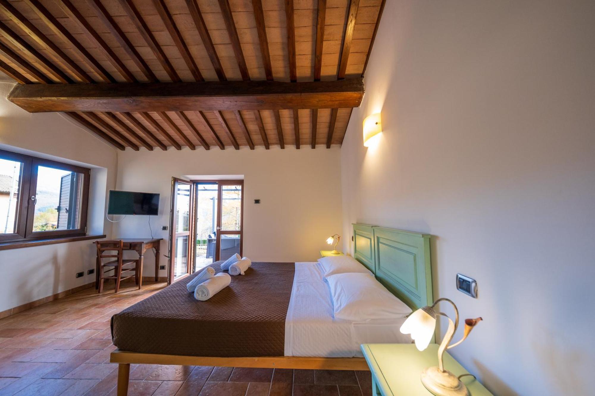 Agriturismo Borgo Biaia Camporgiano Exterior foto