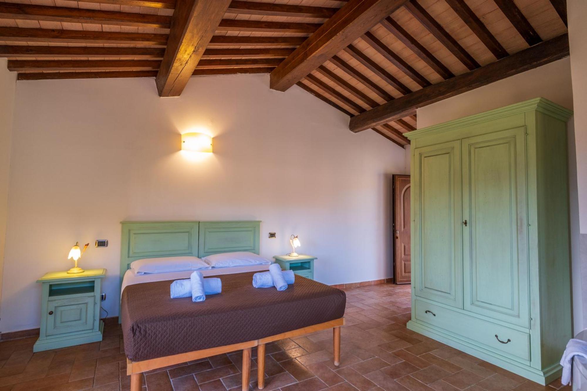 Agriturismo Borgo Biaia Camporgiano Exterior foto