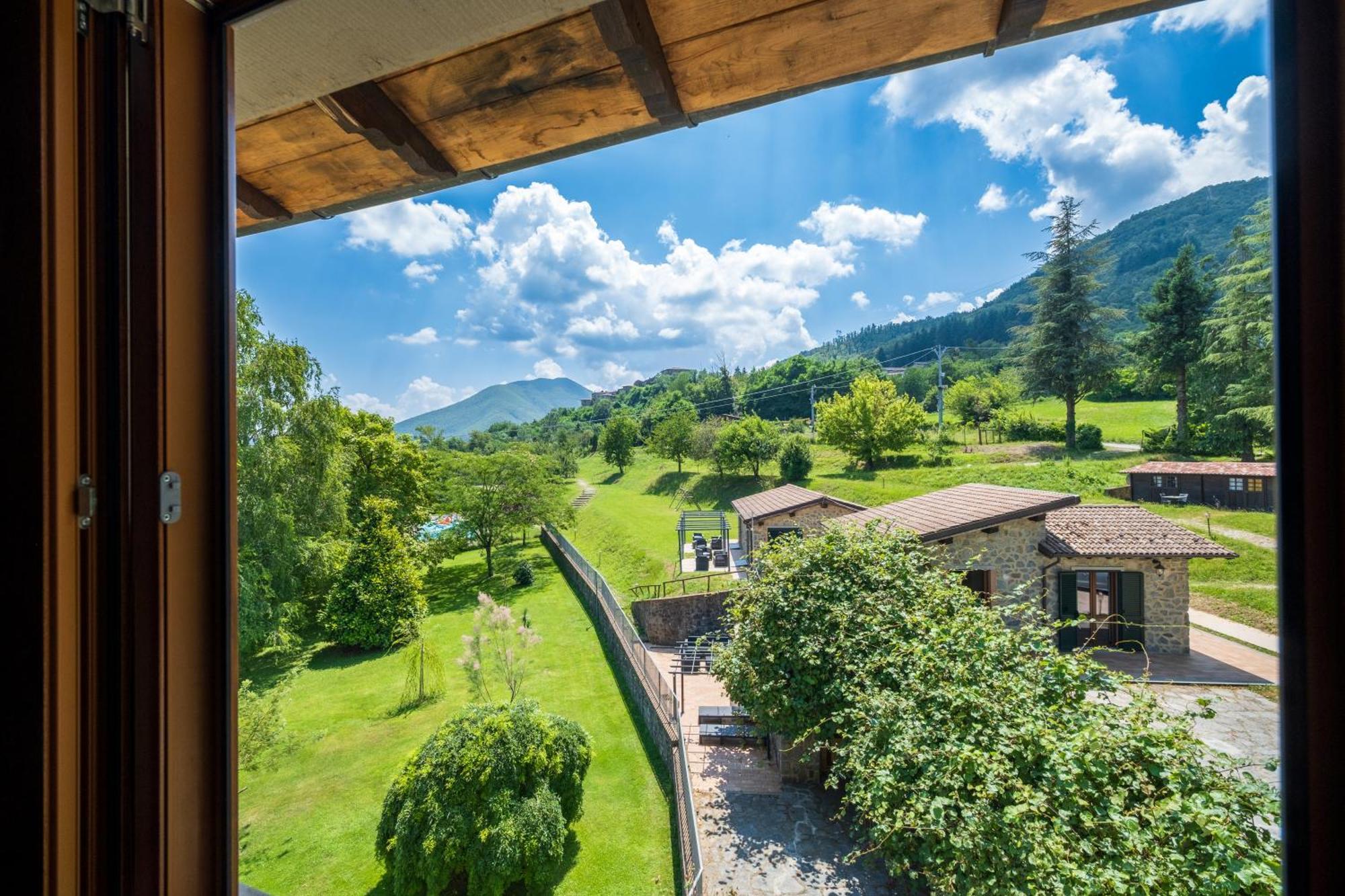Agriturismo Borgo Biaia Camporgiano Exterior foto